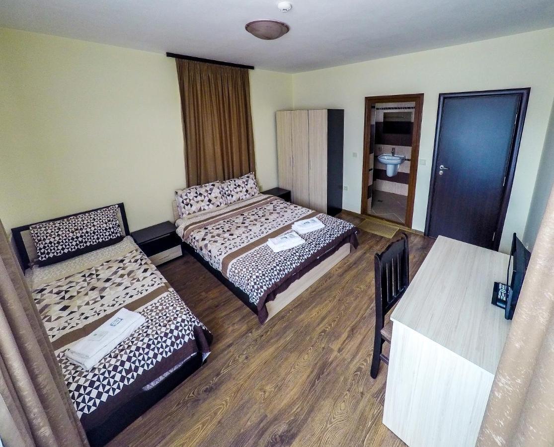 Divna Guest House Dospat Exterior photo