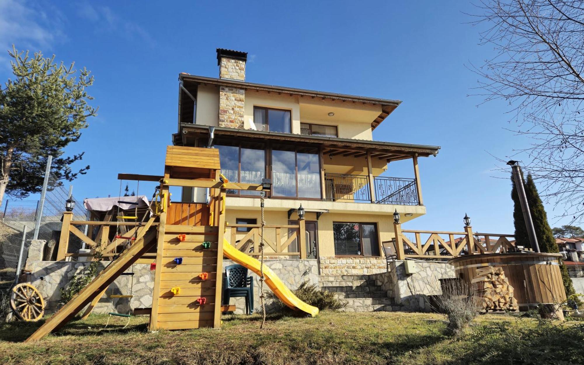 Divna Guest House Dospat Exterior photo