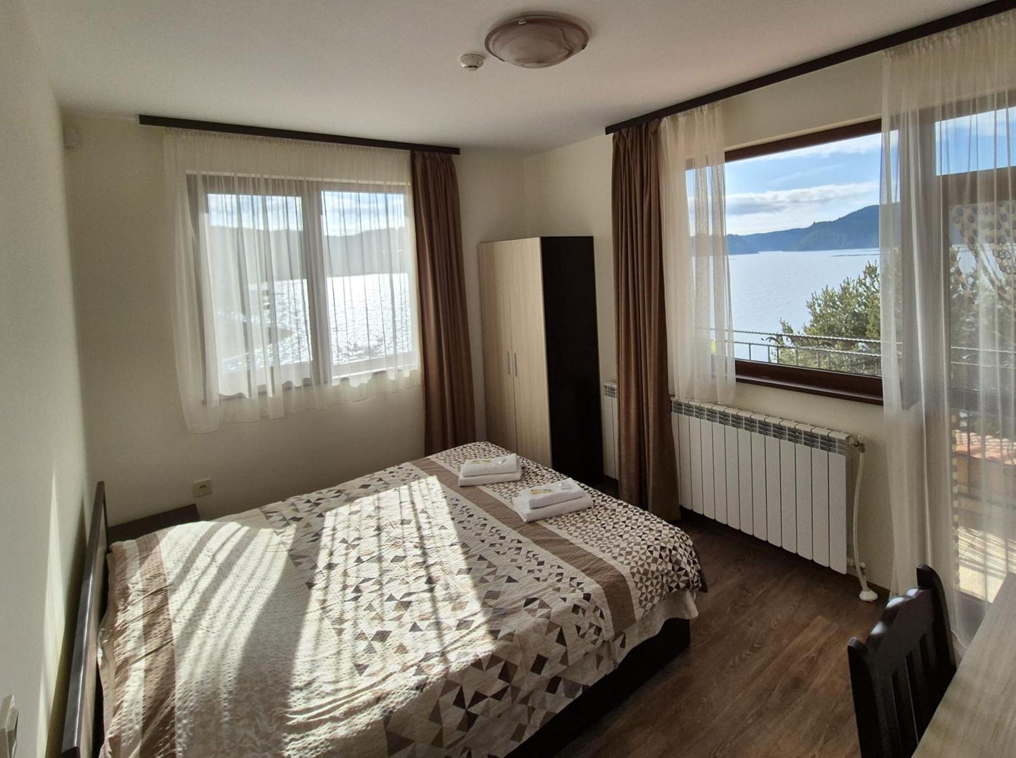 Divna Guest House Dospat Exterior photo