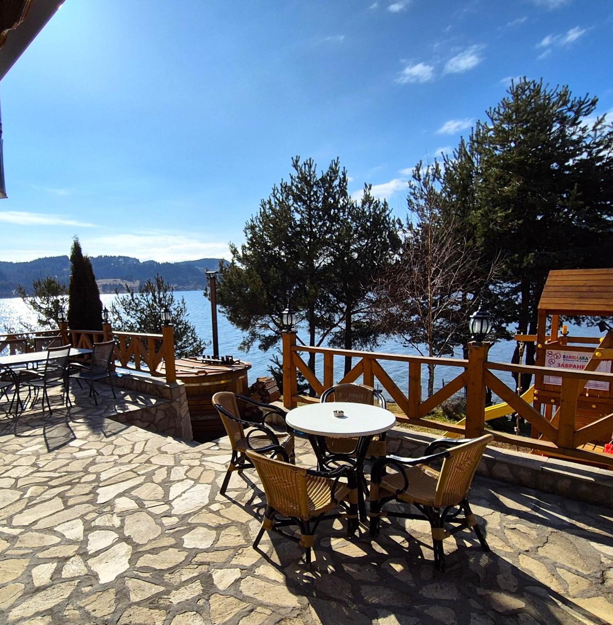 Divna Guest House Dospat Exterior photo