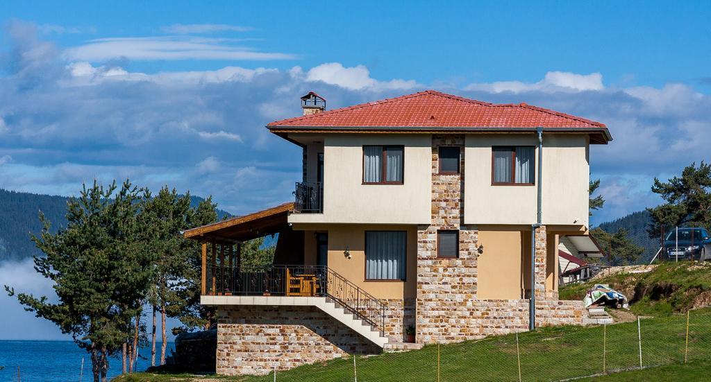 Divna Guest House Dospat Exterior photo