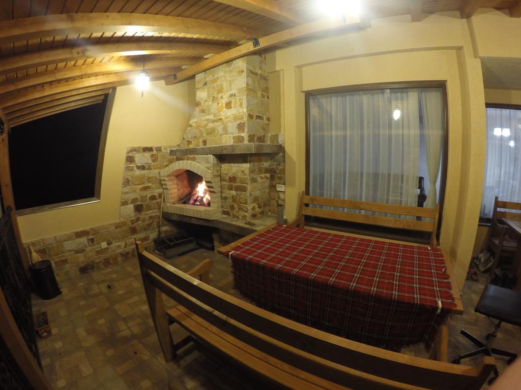 Divna Guest House Dospat Exterior photo
