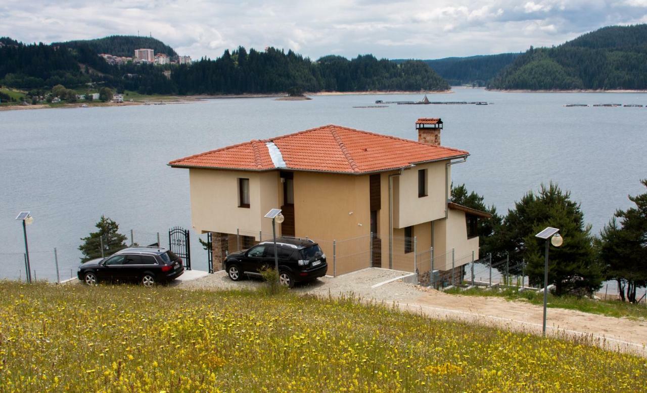 Divna Guest House Dospat Exterior photo